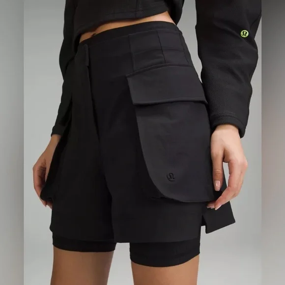 Lululemon super high rise cargo short black size 8 - Picture 1 of 4